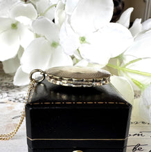 Lade das Bild in den Galerie-Viewer, Antique Victorian Guilloche Engraved Pie Crust Rolled Gold Locket On 14ct Gold Filled Chain. Yellow Gold Oval Photo Locket Pendant Necklace