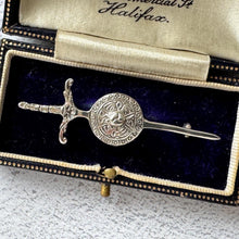 Carica l'immagine nel visualizzatore di Gallery, Vintage Scottish Silver Celtic Shield & Sword Brooch, Alexander Ritchie. Sterling Silver Traditional Scottish Lapel Pin/Small Kilt Pin