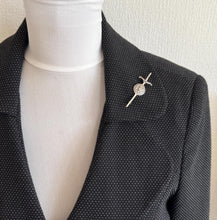 Carica l'immagine nel visualizzatore di Gallery, Vintage Scottish Silver Celtic Shield & Sword Brooch, Alexander Ritchie. Sterling Silver Traditional Scottish Lapel Pin/Small Kilt Pin