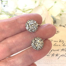 Cargar imagen en el visor de la galería, Antique Sterling Silver Paste Diamond Cluster Daisy Earrings. Edwardian/Art Deco Screw Back Stud Earrings. Antique Paste Gemstone Jewellery