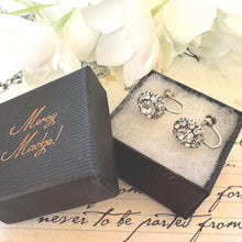 Cargar imagen en el visor de la galería, Antique Sterling Silver Paste Diamond Cluster Daisy Earrings. Edwardian/Art Deco Screw Back Stud Earrings. Antique Paste Gemstone Jewellery