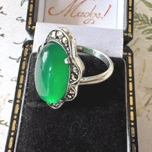Load image into Gallery viewer, Art Deco Green Chrysoprase Cabochon Silver Ring