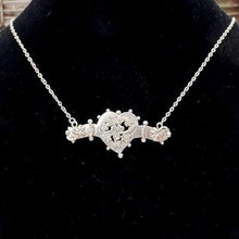 Carica l'immagine nel visualizzatore di Gallery, Victorian Sterling Silver Heart & Shamrock Sweetheart Necklace, Dated 1900. High Quality Antique Upcycled Sustainable Jewellery