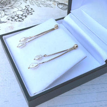 画像をギャラリービューアに読み込む, Vintage 9ct Gold Day And Night Baroque Pearl Drop Earrings. Yellow Gold Natural Pearl Long Pendant Earrings. Stud Top & Pearl Drop Earrings
