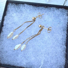 画像をギャラリービューアに読み込む, Vintage 9ct Gold Day And Night Baroque Pearl Drop Earrings. Yellow Gold Natural Pearl Long Pendant Earrings. Stud Top & Pearl Drop Earrings