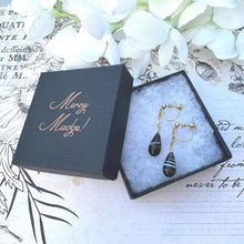 画像をギャラリービューアに読み込む, Antique Victorian Scottish Banded Agate Rolled Gold Screw-Back Earrings. Bulls-Eye Agate Long Drop Earrings. Antique Screw Back Earrings