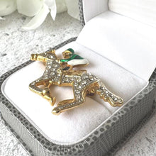 画像をギャラリービューアに読み込む, Vintage Race Horse and Jockey 18ct Gold Plated Austrian Crystal & Enamel Brooch/Lapel Pin. British 1980's Cabouchon Brand Costume Jewellery