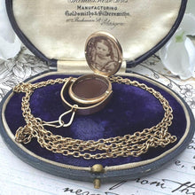 Charger l'image dans la galerie, Scottish 9ct Gold & Bloodstone Victorian Locket Fob