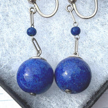 画像をギャラリービューアに読み込む, Antique Art Deco Natural Lapis Lazuli Screw-Back Drop Earrings. Vintage 1930's Sterling Silver Carved Genuine Blue Lapis Orb/Ball Earrings.