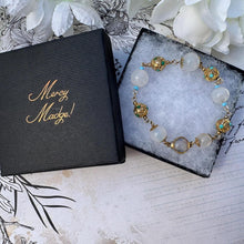 Lade das Bild in den Galerie-Viewer, Antique Georgian Moonstone & Turquoise 18ct Gold Gilt Silver Bracelet. Early Victorian Etruscan Revival Moonstone Bead Pomander Bracelet.