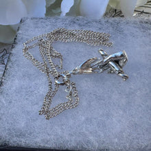 Cargar imagen en el visor de la galería, Vintage Sterling Silver Fede Clasped Hand Pendant Necklace. Unique Betrothal Pendant & Long Curb Chain. Sterling Silver Love Token Necklace