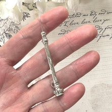 画像をギャラリービューアに読み込む, Antique Sterling Silver, Citrine Toothpick Necklace Pendant, Dated 1912. Victorian/Edwardian Engraved Silver Novelty Tooth Pick Fob/Pendant