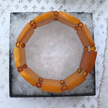Carica l'immagine nel visualizzatore di Gallery, Vintage Natural Baltic Amber Panel Bracelet. Art Deco Style Butterscotch Amber Rectangular Panel Stretch Bracelet. Pure Amber Bracelet