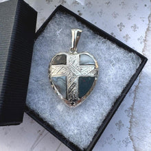 Lade das Bild in den Galerie-Viewer, Antique Victorian Large Scottish Agate Silver Heart Pendant. Banded Agate & Bloodstone Puffy Love Heart Pendant. Scottish Pebble Jewellery