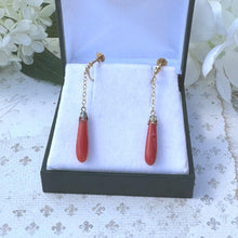 Cargar imagen en el visor de la galería, Antique Edwardian 9ct Gold Pendeloque Coral Drop Earrings