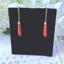 Cargar imagen en el visor de la galería, Antique Edwardian 9ct Gold Pendeloque Coral Drop Earrings
