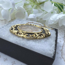 Carica l'immagine nel visualizzatore di Gallery, Antique Victorian Gold Gilt & Black Enamel Mourning Brooch With Prince of Wales Hairwork. Antique Sentimental Mourning Jewellery.