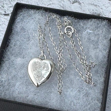 Lade das Bild in den Galerie-Viewer, Antique Victorian Engraved Swallow Heart Pendant Necklace. Victorian Aesthetic Love Token Charm Pendant. Sterling Silver Minimalist Necklace