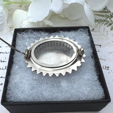 Carica l'immagine nel visualizzatore di Gallery, Antique Victorian Sterling Silver Locket Brooch With Photo Compartment. Oval Aesthetic Engraved Ivy Victorian Sweetheart Brooch/Lapel Pin