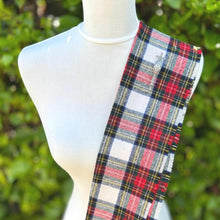 Carica l'immagine nel visualizzatore di Gallery, Rare Vintage Iona Silver Ouroboros And Dragon Celtic Sword & Shield Kilt Pin. Scottish Sterling Silver Zoomorhic Brooch/Tartan/Plaid Pin