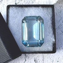 Load image into Gallery viewer, Exceptional 72.92ct London Blue Topaz, Emerald Cut Large Loose Gemstone, Vintage 1970s