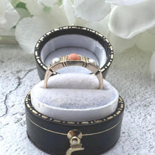 Carica l'immagine nel visualizzatore di Gallery, Antique Victorian 9ct Gold Coral & Pearl Trilogy Boat Ring. Yellow Gold Gemstone Set Band Ring. Classic Victorian Ring Size M-1/2, 6-1/2