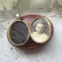 Carica l'immagine nel visualizzatore di Gallery, Antique Victorian Gold Tone Floral Locket Pendant: Engraved Oval Photo Keepsake