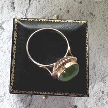 Load image into Gallery viewer, Vintage 14ct Gold Jade Ring: Apple Green Jade Cabochon Neoclassical Ring, Size P/7.5