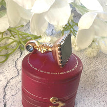 Lade das Bild in den Galerie-Viewer, Georgian 15ct Gold Bloodstone Seal Fob Pendant. Antique Neoclassical Jewellery