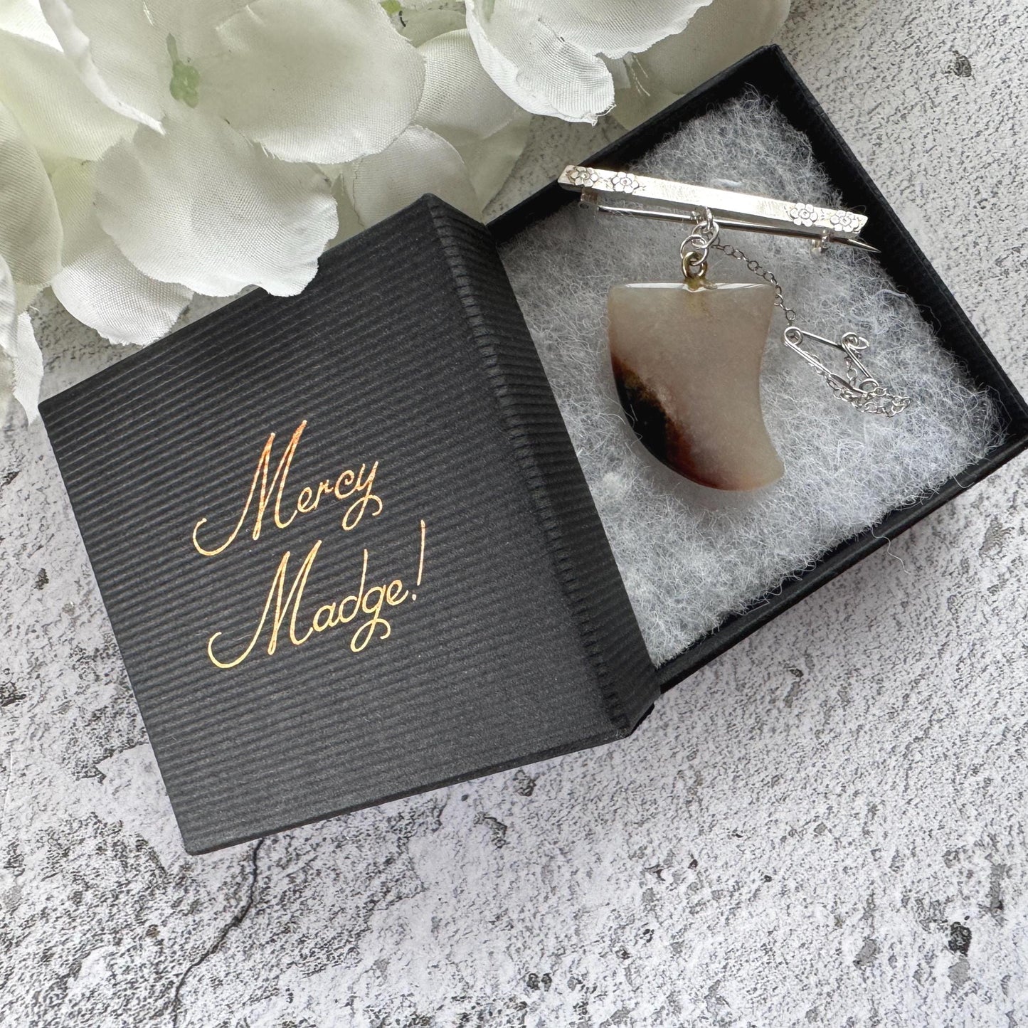 Victorian Carved Scottish Agate Claw Pendant Drop Brooch: Antique Scottish Pebble Sterling Silver Jewellery