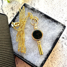 Lade das Bild in den Galerie-Viewer, Antique Victorian 9ct Gold Scottish Citrine & Bloodstone Watch Key Pendant Charm: Optional Chain