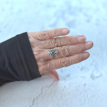 Load image into Gallery viewer, Antique 18ct White Gold Diamond & Sapphire Cluster Ring