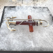 Carica l'immagine nel visualizzatore di Gallery, Victorian Scottish Banded Agate Cross & Fouled Anchor Silver Brooch
