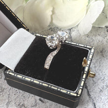 Cargar imagen en el visor de la galería, Vintage 9ct Gold Toi Et Moi White Zircon Bypass Ring