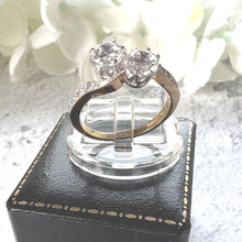 Cargar imagen en el visor de la galería, Vintage 9ct Gold Toi Et Moi White Zircon Bypass Ring