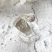 Cargar imagen en el visor de la galería, Edwardian 800 Silver Spoon Ring: Adjustable Antique Art Nouveau Floral Wrap Snake Ring