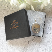 Carica l'immagine nel visualizzatore di Gallery, Vintage English Sterling Silver Engraved Forget-me-Not Locket & Chain. Medium/Large Oval Photo Pendant Necklace