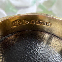 Charger l'image dans la galerie, Victorian Mourning Ring, Chester 1901: 9ct Gold Hairwork Enamel In Memory Of Memorial Band