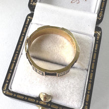 Charger l'image dans la galerie, Victorian Mourning Ring, Chester 1901: 9ct Gold Hairwork Enamel In Memory Of Memorial Band