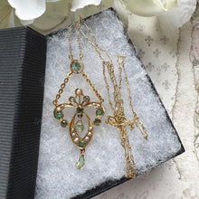 Carica l'immagine nel visualizzatore di Gallery, Antique Art Nouveau Emerald Pearl Lavaliere Necklace