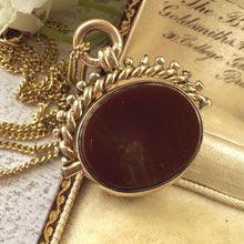 Charger l'image dans la galerie, Antique Victorian Spinner Fob, 1902 9ct Gold Carnelian Bloodstone Pendant Watch Chain Charm