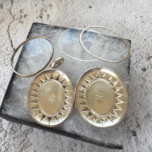 画像をギャラリービューアに読み込む, Victorian Sterling Silver Locket, Engraved and Dated 1875, Oval Antique Photo Keepsake Pendant