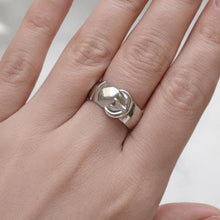 Charger l'image dans la galerie, Antique English Silver Wide Band Buckle Ring, 1901 Hallmarks