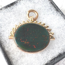 Charger l'image dans la galerie, Antique Victorian Spinner Fob, 1902 9ct Gold Carnelian Bloodstone Pendant Watch Chain Charm