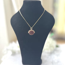 Charger l'image dans la galerie, Antique Victorian Spinner Fob, 1902 9ct Gold Carnelian Bloodstone Pendant Watch Chain Charm