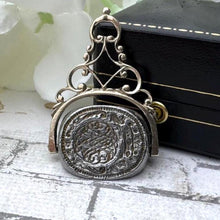Charger l'image dans la galerie, Rare Georgian Silver Triple Intaglio Seal Spinner Fob, Baron Löwen c1730