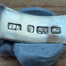 Charger l'image dans la galerie, Antique Victorian Sterling Silver Buckle Ring In Original Box