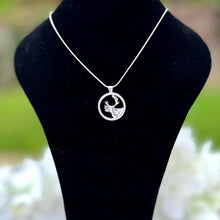 Charger l'image dans la galerie, Vintage Sterling Silver Stag Pendant Necklace