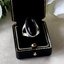Carica l'immagine nel visualizzatore di Gallery, Vintage 1970s Sterling Silver Onyx Modernist Statement Ring, Size J-1/2/US 5