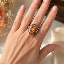 Lade das Bild in den Galerie-Viewer, Vintage Sunset Peach Colour-Changing Tourmaline Cocktail Ring in Sterling Silver